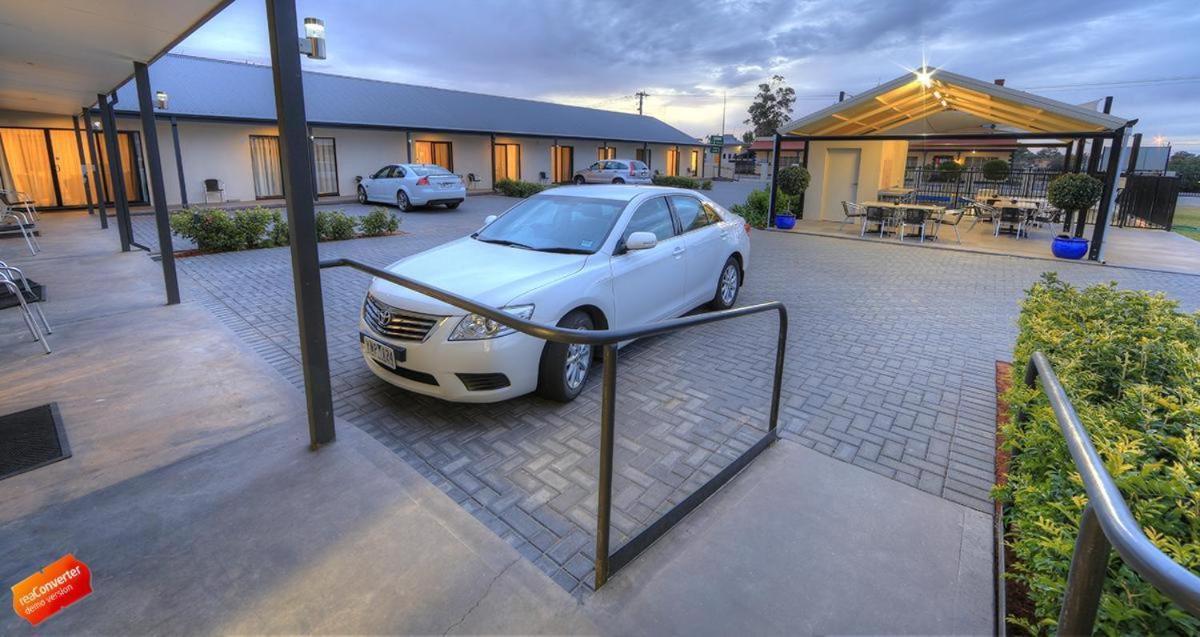 Red Earth Motel ブロークンヒル エクステリア 写真